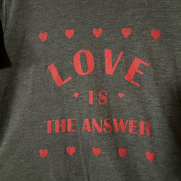 Women's Sonoma "Love Is The Answer" tee - Picture 2 of 4